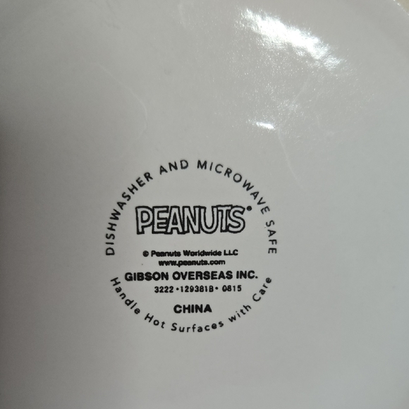 Gibson Peanuts Snoopy White Suppertime Ceramic Pet Food Dish - Picture 4 of 8